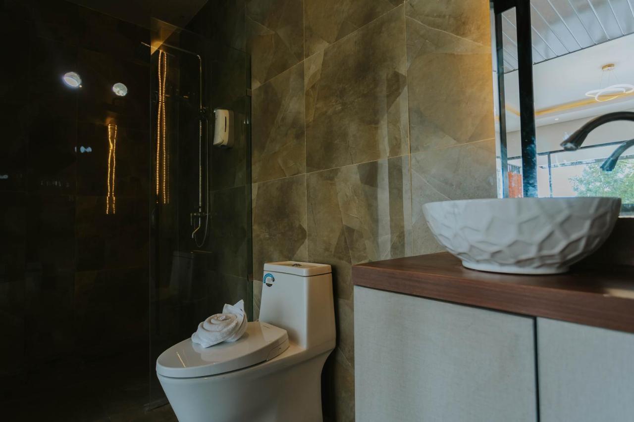 Nirvana Hotel Resort Tetebatu Eksteriør billede